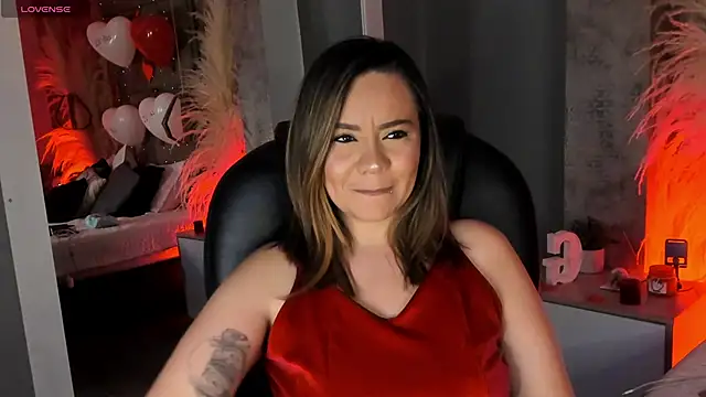 Sky Junne online show from 14, 2, 2026