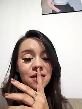 Sky Junne online show from 12, 9, 2025