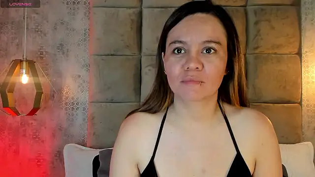 Sky Junne online show from 9, 2, 2026