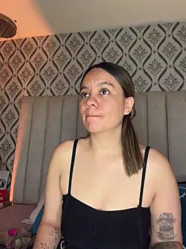 Sky Junne online show from 17, 3, 2026