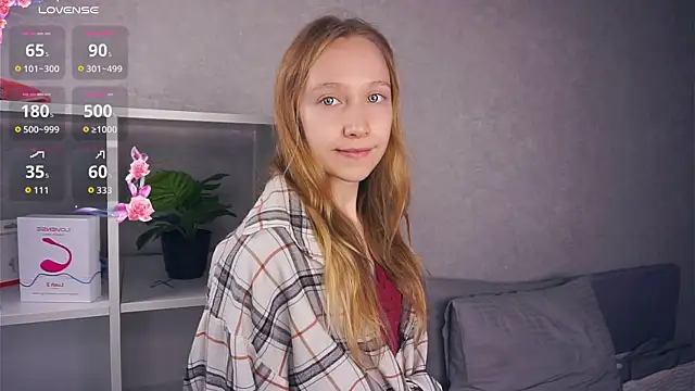 Snapshot of EarnestineGyllenband chatting on 8, 11, 2025 EarnestineGyllenband online show from 8, 11, 2025