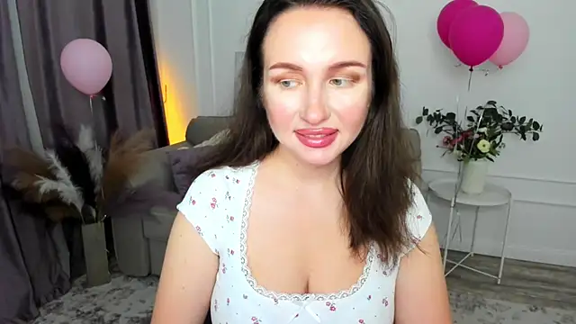 GlassOfLove online show from 13, 9, 2025