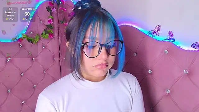 sophiievv online show from 15, 4, 2026