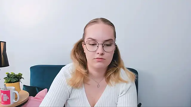 AliceCrazy69 online show from 25, 9, 2025