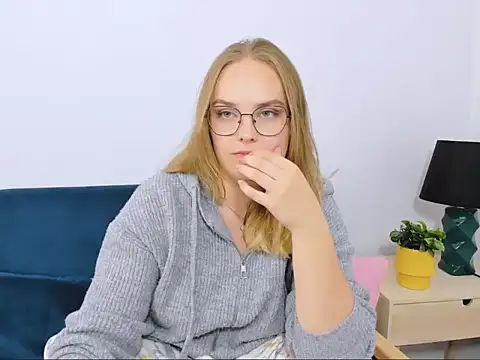 AliceCrazy69 online show from 17, 10, 2025