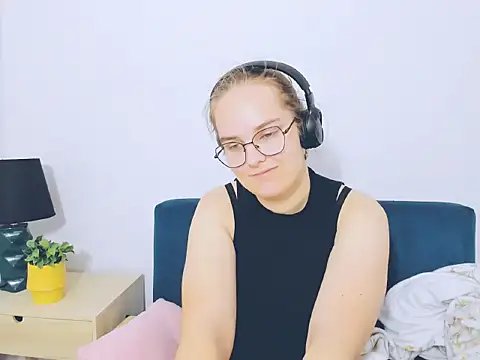 AliceCrazy69 online show from 11, 10, 2025