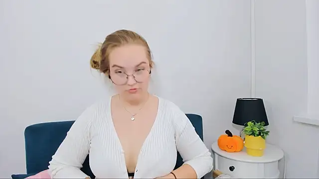 AliceCrazy69 online show from 14, 11, 2025