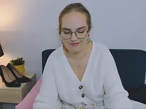 AliceCrazy69 online show from 2, 12, 2025