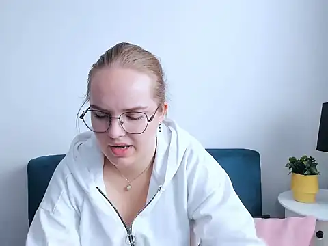 AliceCrazy69 online show from 25, 10, 2025