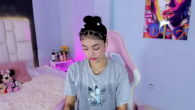 Snapshot of SammyRose_ chatting on 13, 10, 2025 SammyRose online show from 13, 10, 2025