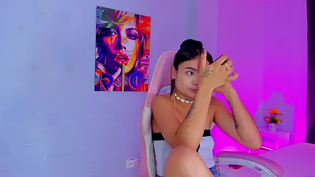 Snapshot of SammyRose_ chatting on 10, 11, 2025 SammyRose online show from 10, 11, 2025