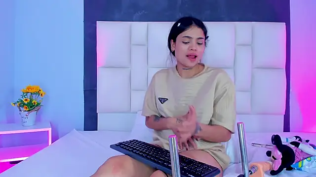 Snapshot of SammyRose_ chatting on 10, 11, 2025 SammyRose online show from 10, 11, 2025