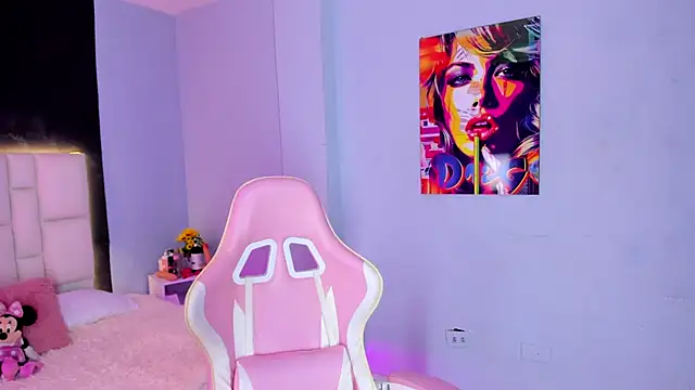 Snapshot of SammyRose_ chatting on 14, 10, 2025 SammyRose online show from 14, 10, 2025