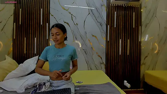 VictoriaDuart online show from 1, 12, 2025