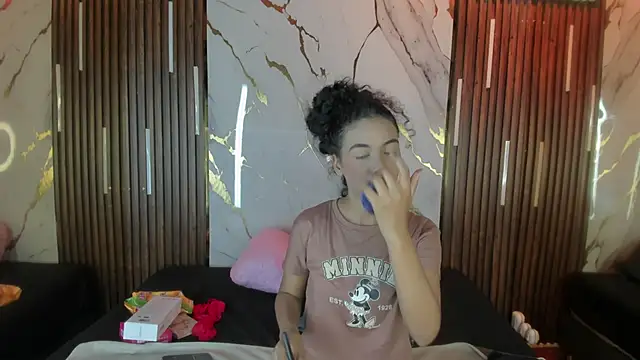 VictoriaDuart online show from 11, 10, 2025