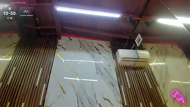 VictoriaDuart online show from 12, 4, 2026