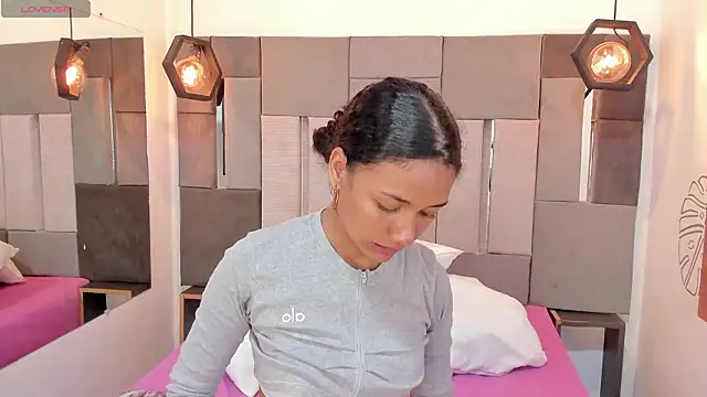 VictoriaDuart online show from 6, 2, 2026