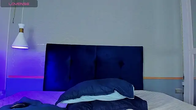 Tsuki Maru online show from 4, 11, 2025