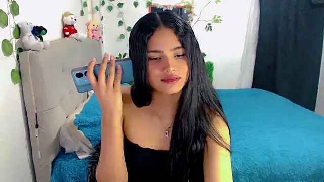 Chiara latina online show from 3, 10, 2025