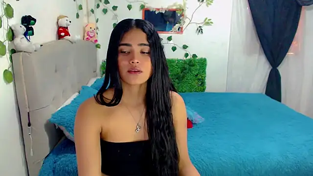 Chiara latina online show from 9, 9, 2025