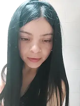 LunaJacobs online show from 4, 4, 2026