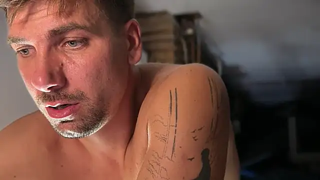 str8boyx online show from 28, 7, 2026