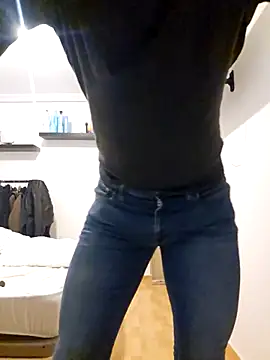 Latinfogoso84 online show from 18, 11, 2025