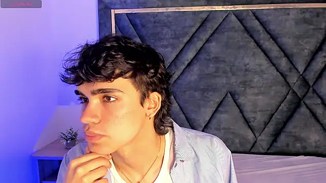 Snapshot of JoeCollins_ chatting on 21, 10, 2025 JoeCollins  online show from 21, 10, 2025