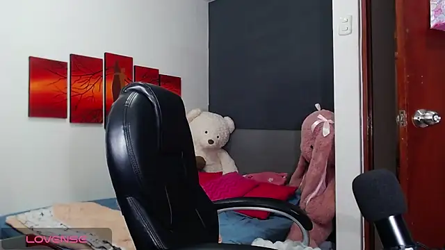 Ashley olivares online show from 28, 10, 2025