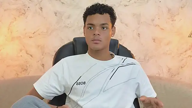 Valentino Thompson online show from 28, 9, 2025