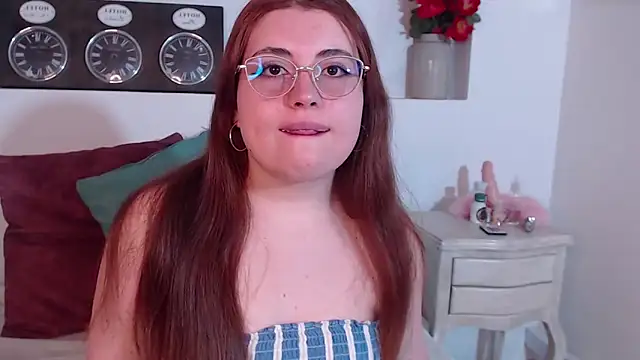 Vicluxxx online show from 4, 12, 2025