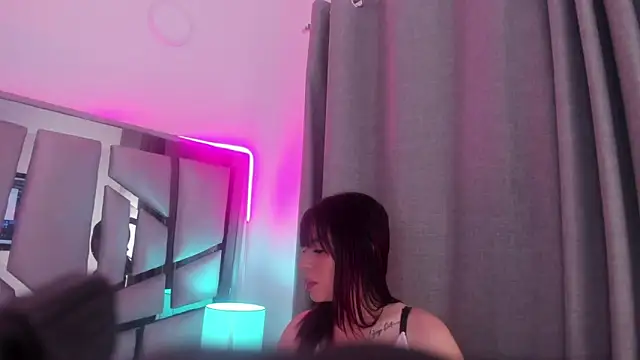 Snapshot of _valeria_saenz_ chatting on 2, 7, 2026 valeria saenz online show from 2, 7, 2026