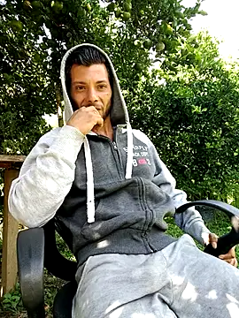 Snapshot of AlphaAlterX chatting on 15, 10, 2025 AlphaAlterX online show from 15, 10, 2025