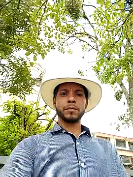 Snapshot of AlphaAlterX chatting on 7, 10, 2025 AlphaAlterX online show from 7, 10, 2025