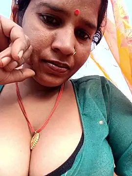 Snapshot of Hot_Seema83 chatting on 10, 10, 2025 Hot Seema83 online show from 10, 10, 2025