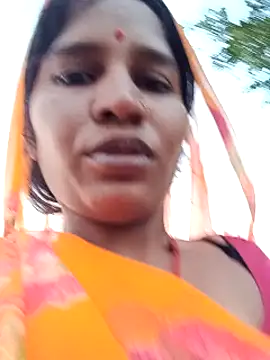 Snapshot of Hot_Seema83 chatting on 18, 10, 2025 Hot Seema83 online show from 18, 10, 2025