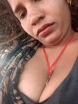 Snapshot of Hot_Seema83 chatting on 7, 11, 2025 Hot Seema83 online show from 7, 11, 2025