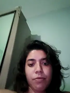 Snapshot of Maricamposs chatting on 31, 10, 2025 Maricamposs online show from 31, 10, 2025