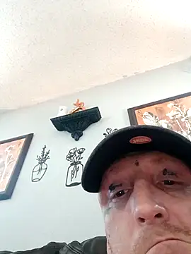 Snapshot of MRTATTWO chatting on 17, 10, 2025 MRTATTWO online show from 17, 10, 2025