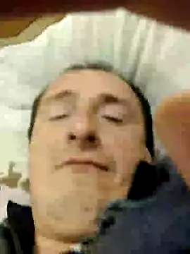 Snapshot of zurab39 chatting on 8, 10, 2025 zurab39 online show from 8, 10, 2025