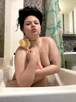 Snapshot of GoddessDarina chatting on 21, 10, 2025 GoddessDarina online show from 21, 10, 2025
