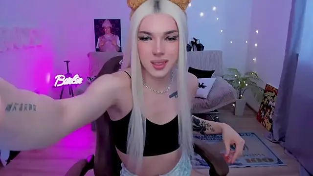 Snapshot of YourTrixie chatting on 8, 2, 2026 YourTrixie online show from 8, 2, 2026