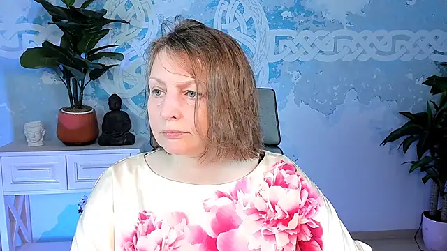 TiffanyBrauny online show from 20, 9, 2025