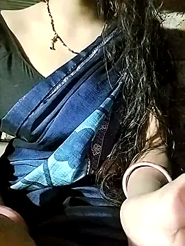 Snapshot of Hottestgirll chatting on 8, 10, 2025 Hottestgirll online show from 8, 10, 2025