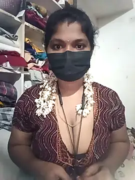 Snapshot of swetha01430 chatting on 12, 10, 2025 swetha01430 online show from 12, 10, 2025