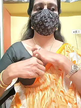 Snapshot of mallu-reshma chatting on 1, 12, 2025 mallu-reshma online show from 1, 12, 2025