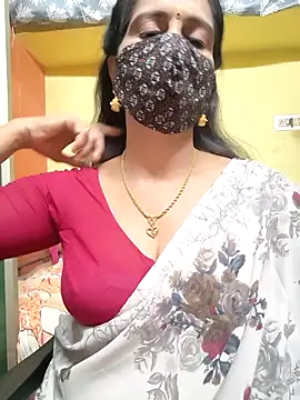 Snapshot of mallu-reshma chatting on 18, 11, 2025 mallu-reshma online show from 18, 11, 2025