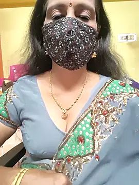 Snapshot of mallu-reshma chatting on 27, 10, 2025 mallu-reshma online show from 27, 10, 2025