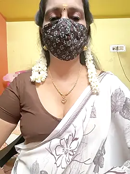 Snapshot of mallu-reshma chatting on 12, 11, 2025 mallu-reshma online show from 12, 11, 2025