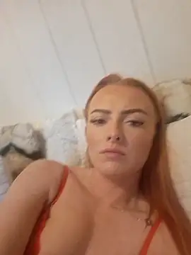 RedHeadRoxyUK online show from 15, 10, 2025